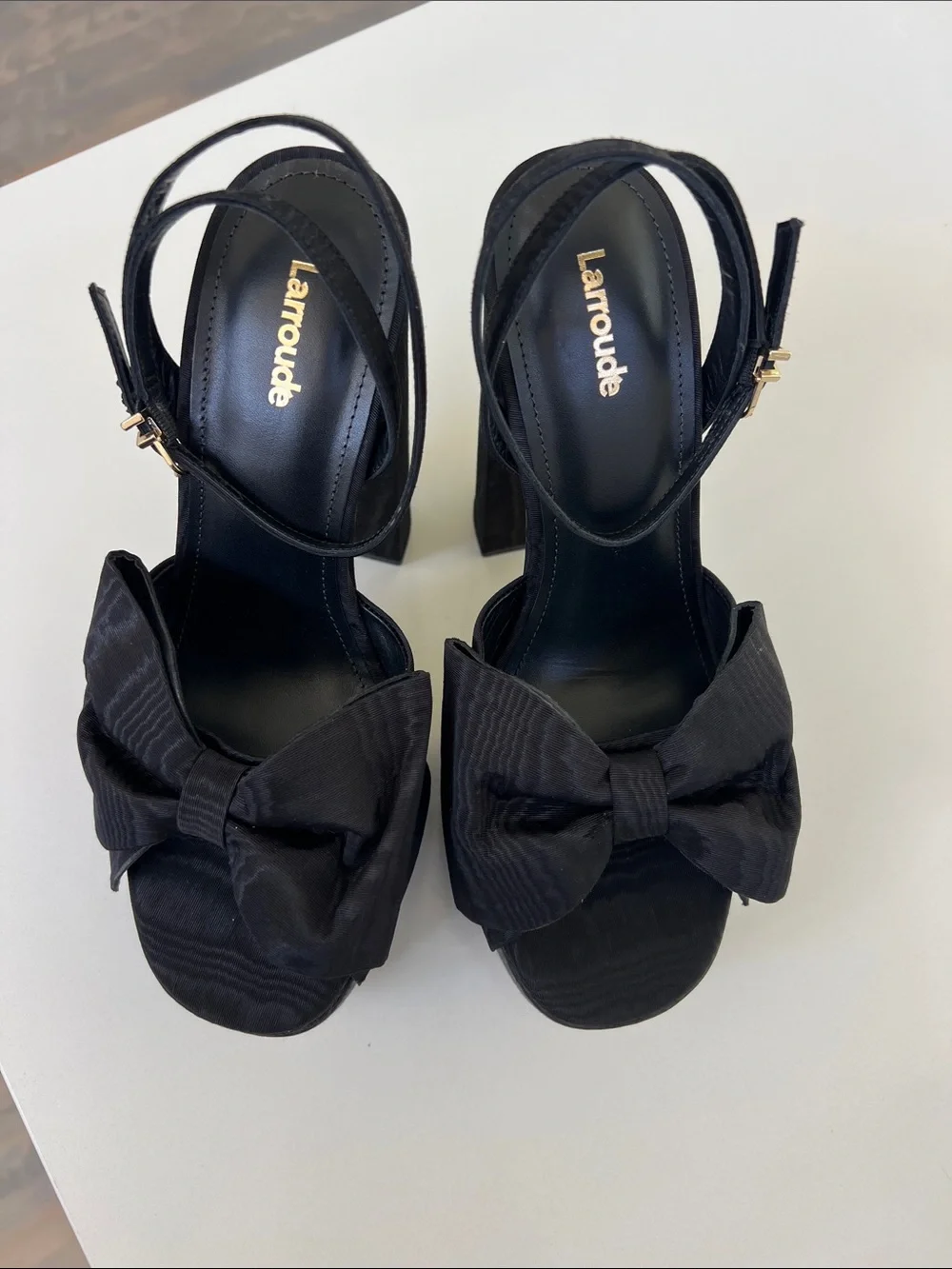 Larroude elle platform open toe chunky heels Ariana black with bows 9.5